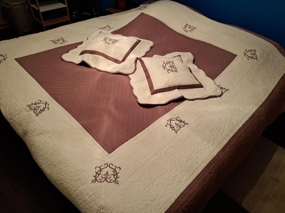 Claire De Meuse Cozy Quiet Rooms For Green Sport And Rest Anhée Eksteriør bilde